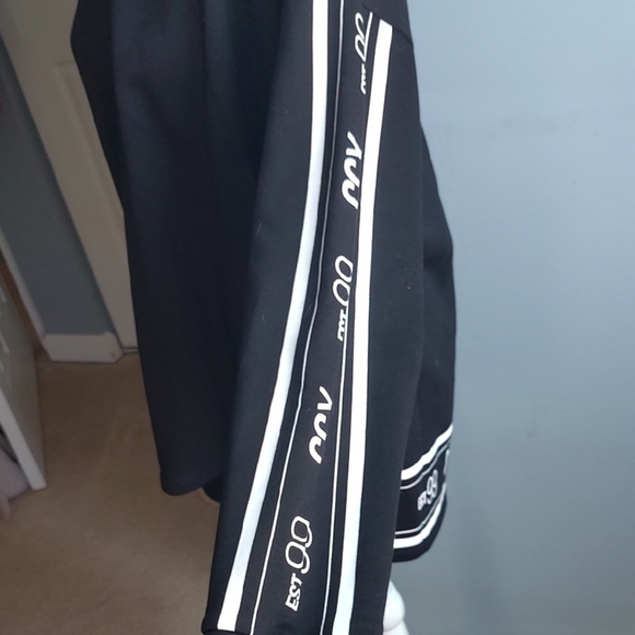 CCX City Chic Black Long Sleeve Shirt with White Stripe Details - Picture 4 of 4